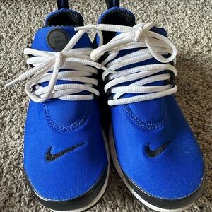 Royal Nike Presto